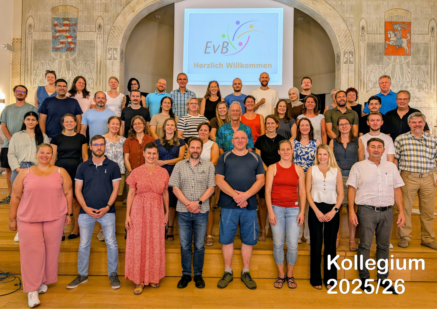 Kollegiumsfoto 25 26 klein